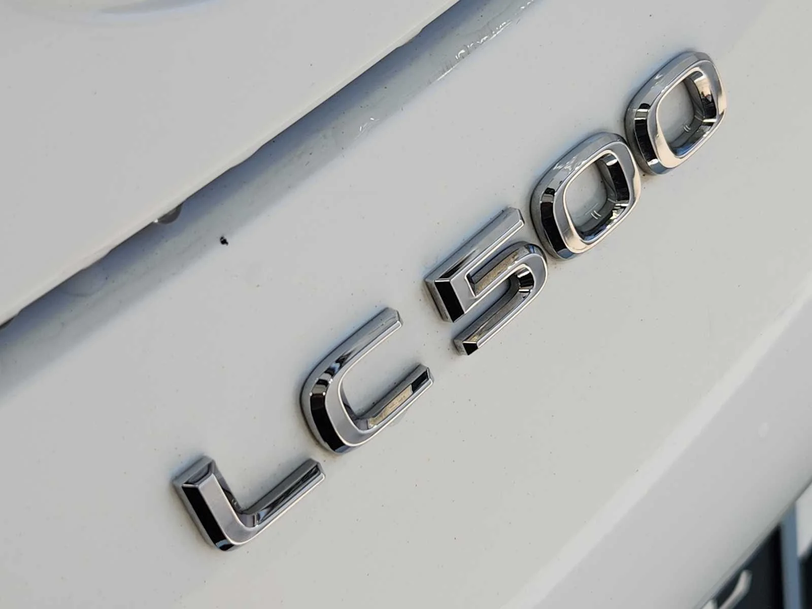 Used 2018 Ultra White Lexus  image 8