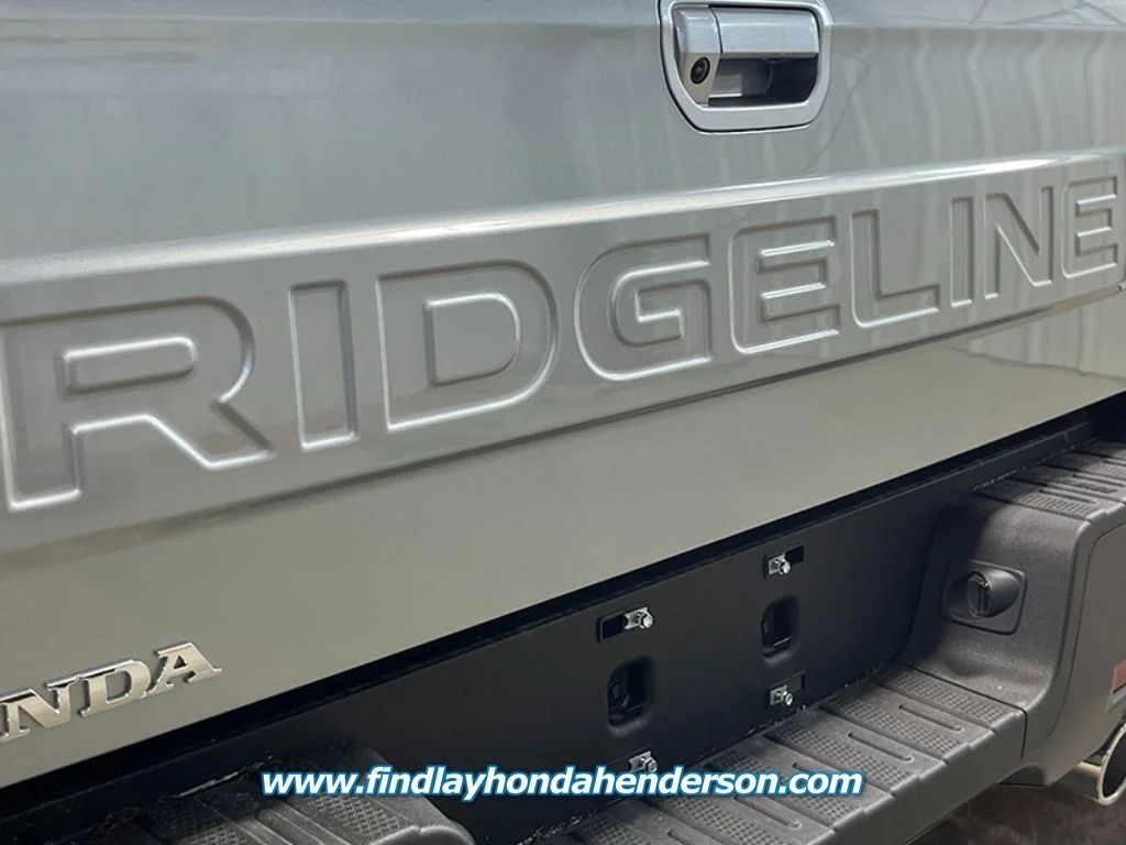 New 2026 Solar Silver Metallic Honda RTL image 5