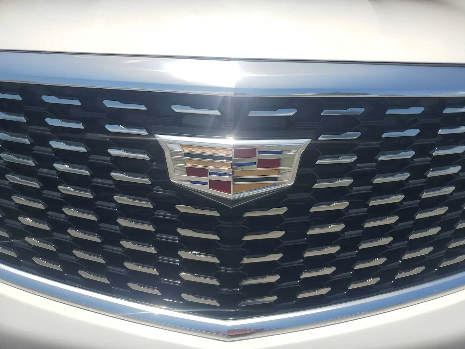 Used 2024 Mary Kay Pearl Tri-coat V Cadillac Premium Luxury image 10