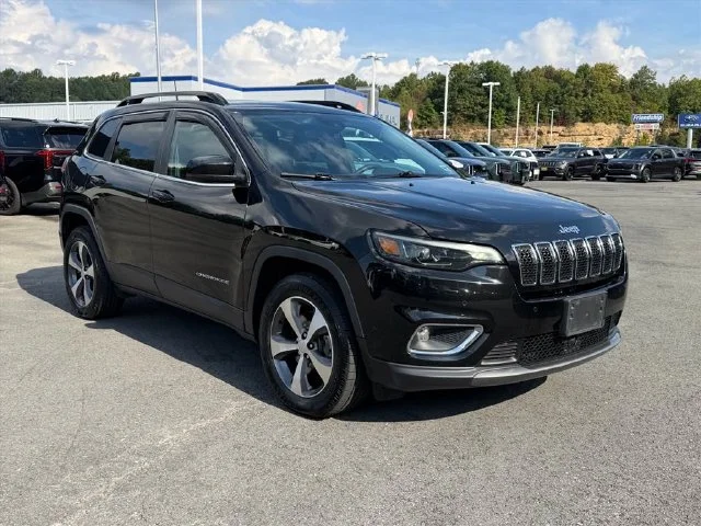 Used 2022 Black Jeep Limited image 17