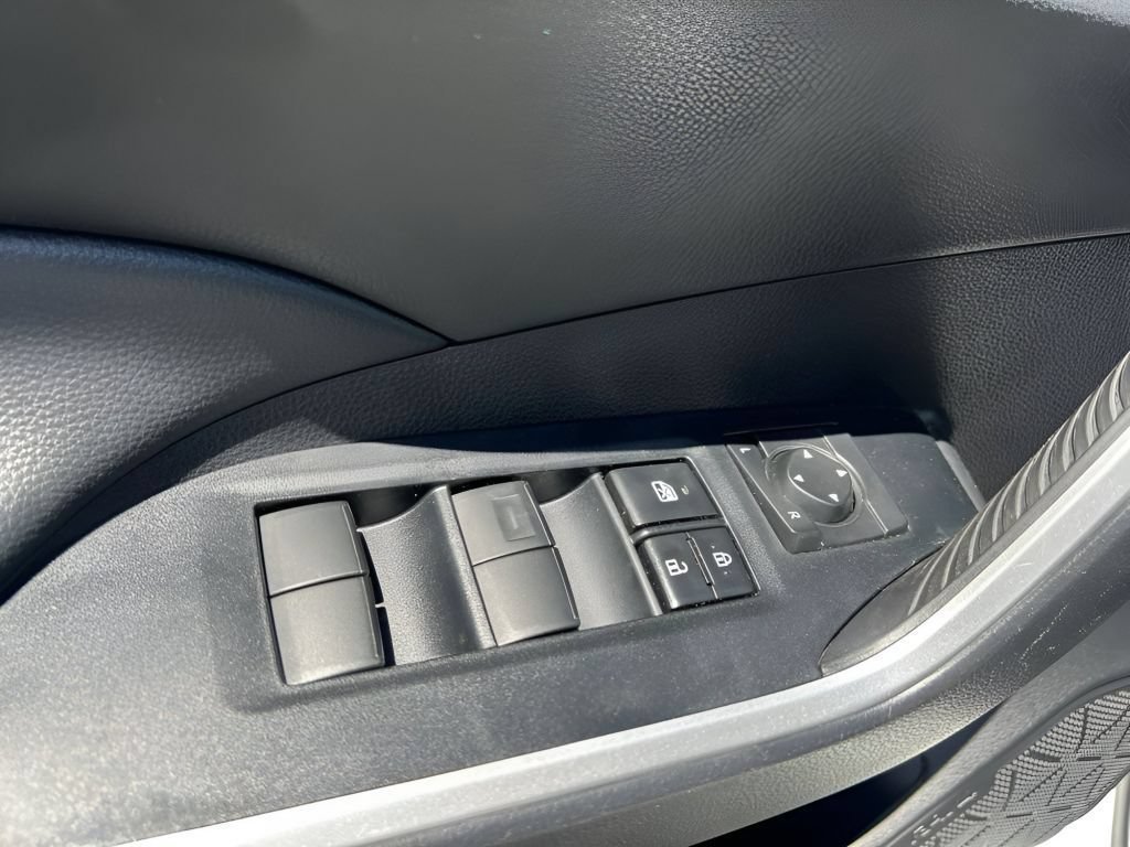Used 2024 Ice Toyota LE image 19