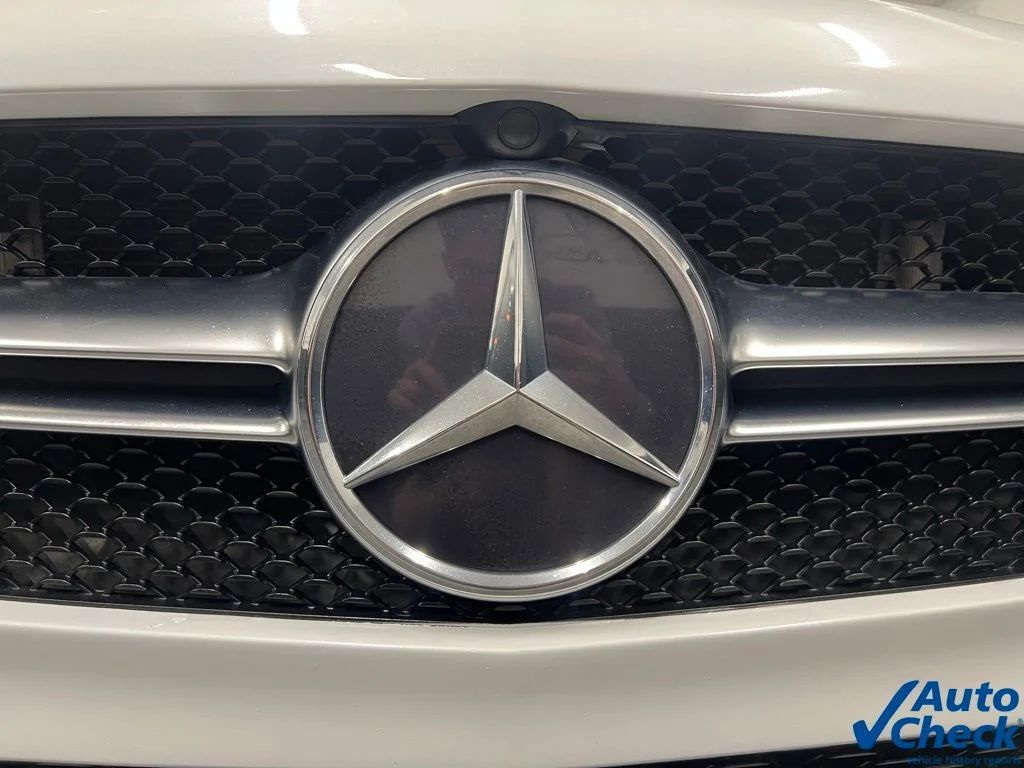 Used 2021 White Mercedes-Benz Base image 43