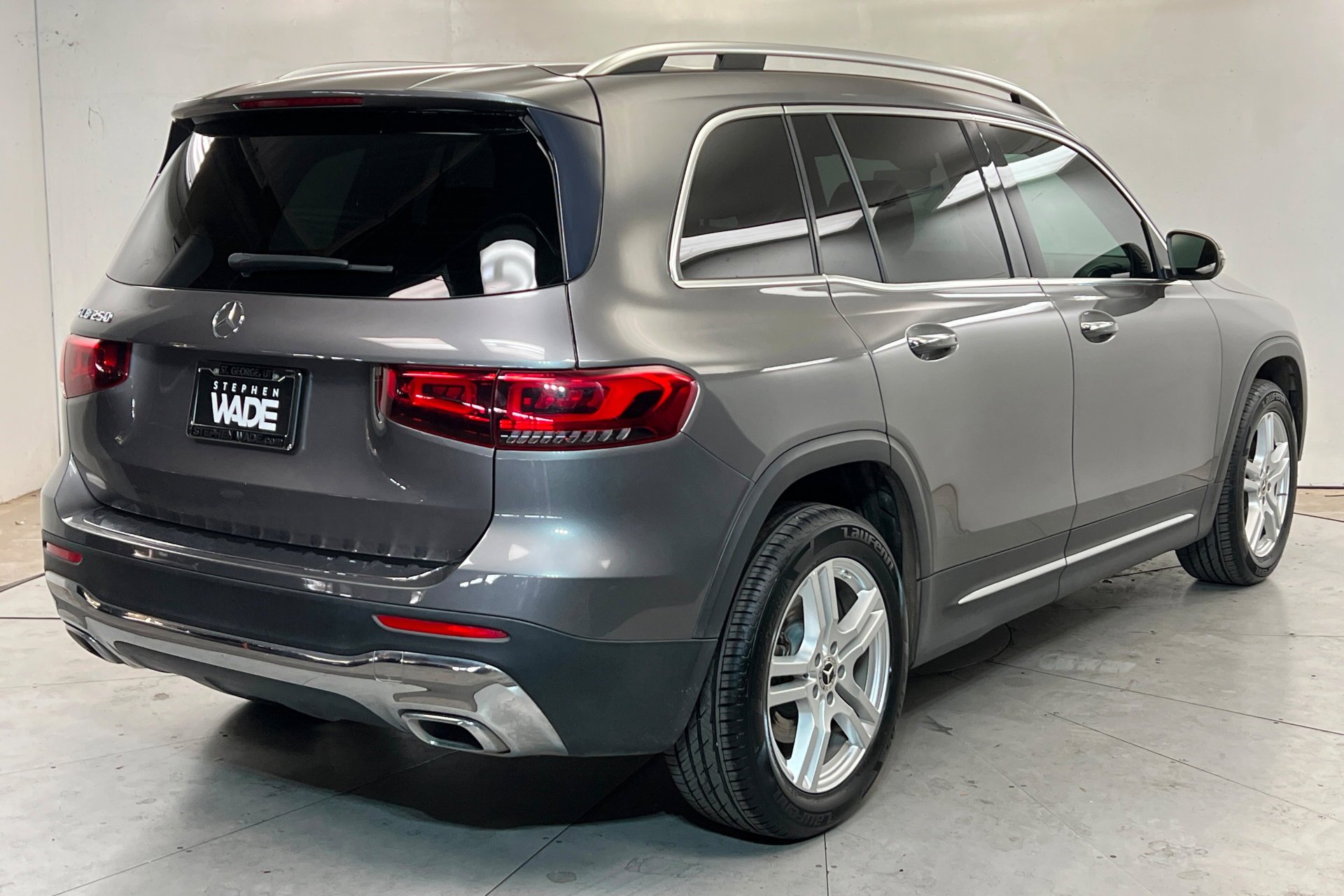 Used 2022 Gray Mercedes-Benz GLB 250 image 6