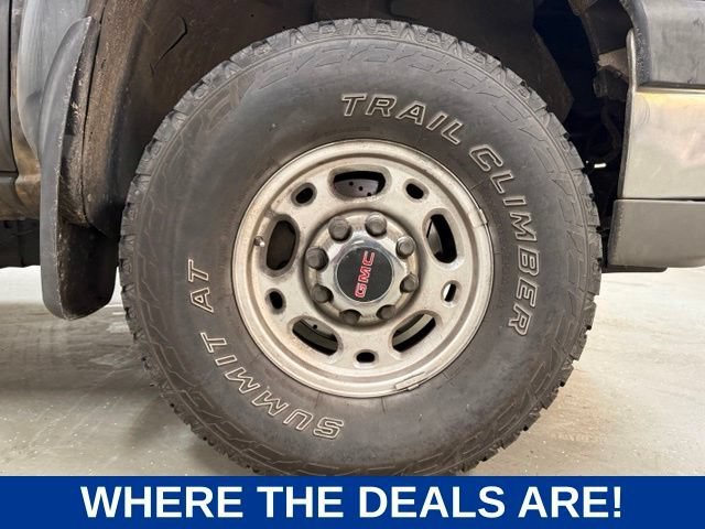 Used 2004 Dark Gray Metallic Chevrolet LS image 24