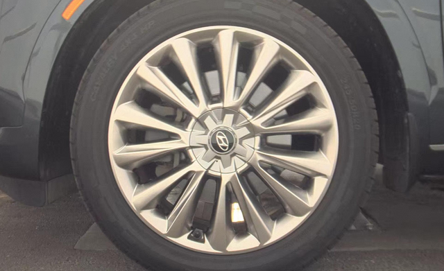 Used 2020 Gray Hyundai Limited image 9