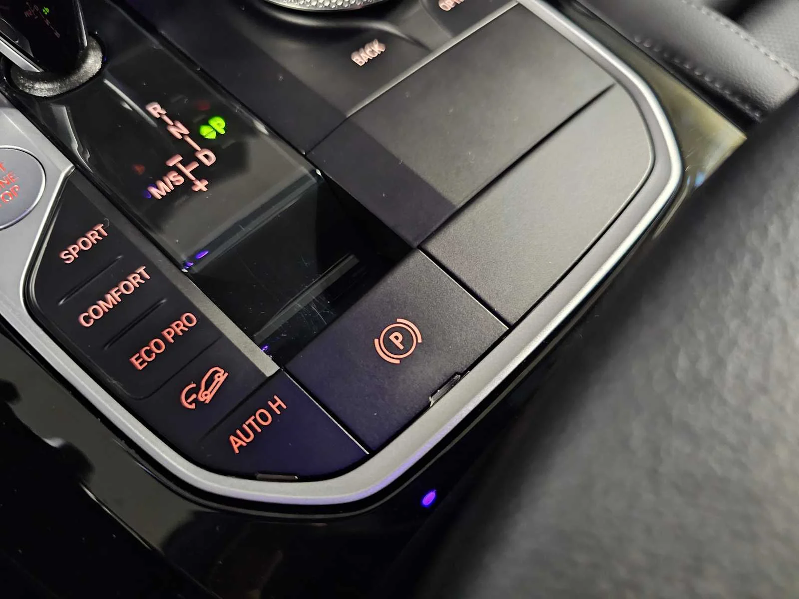 Used 2022 Dark Graphite Metallic BMW xDrive30i image 26