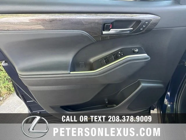 Used 2024  Toyota Platinum image 24