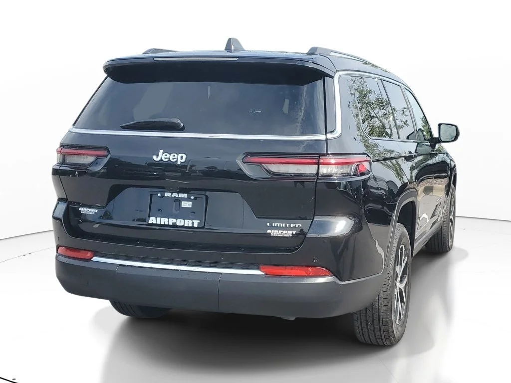 Used 2023 Black Jeep Limited image 5