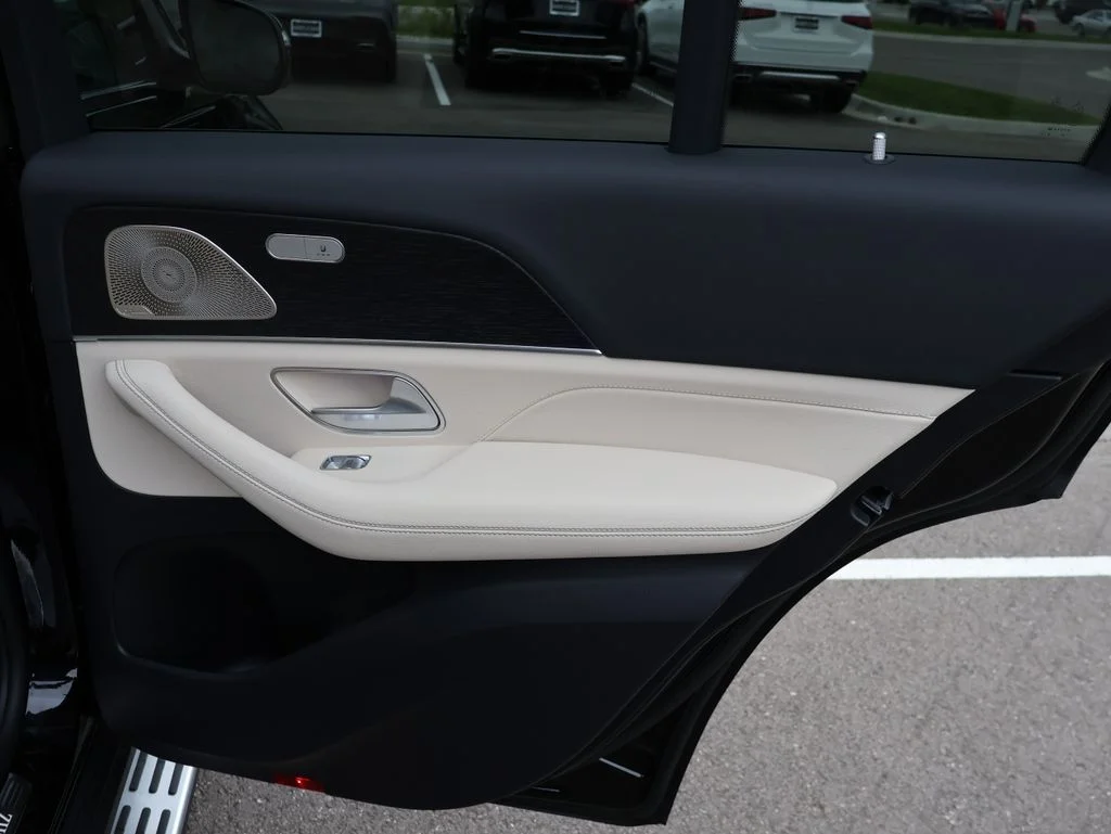 New 2026 Obsidian Black Metallic Mercedes-Benz GLE 450 image 14