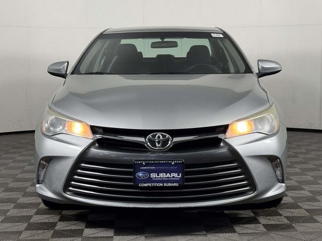 Used 2017  Toyota LE image 6