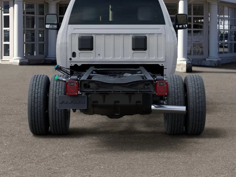 New 2026 Bright White Clear-Coat Exterior Paint RAM Tradesman 4WD Reg Cab 60" CA 143.5" WB image 39