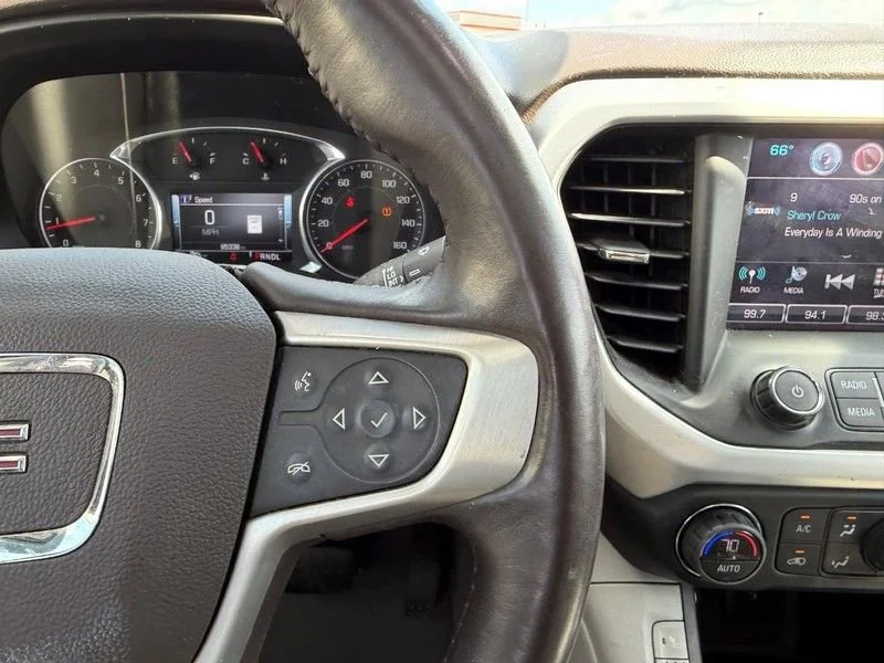 Used 2018 SUMMIT WHITE GMC SLT image 15