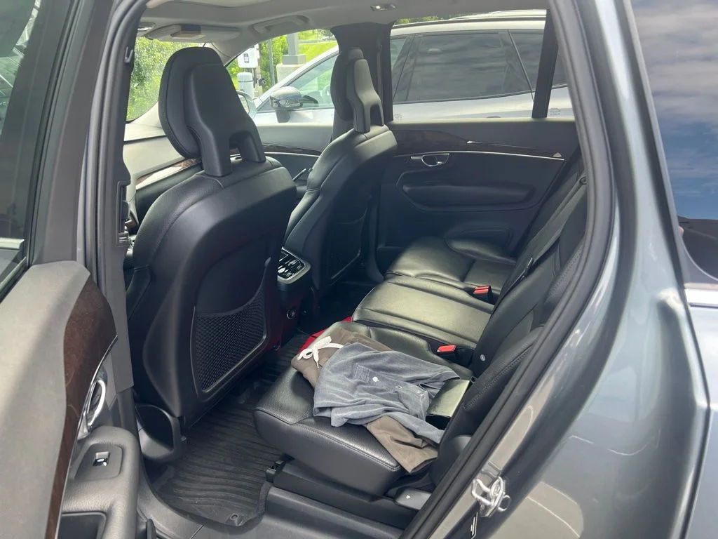 Used 2017 Gray Metallic Volvo T6 Momentum image 11