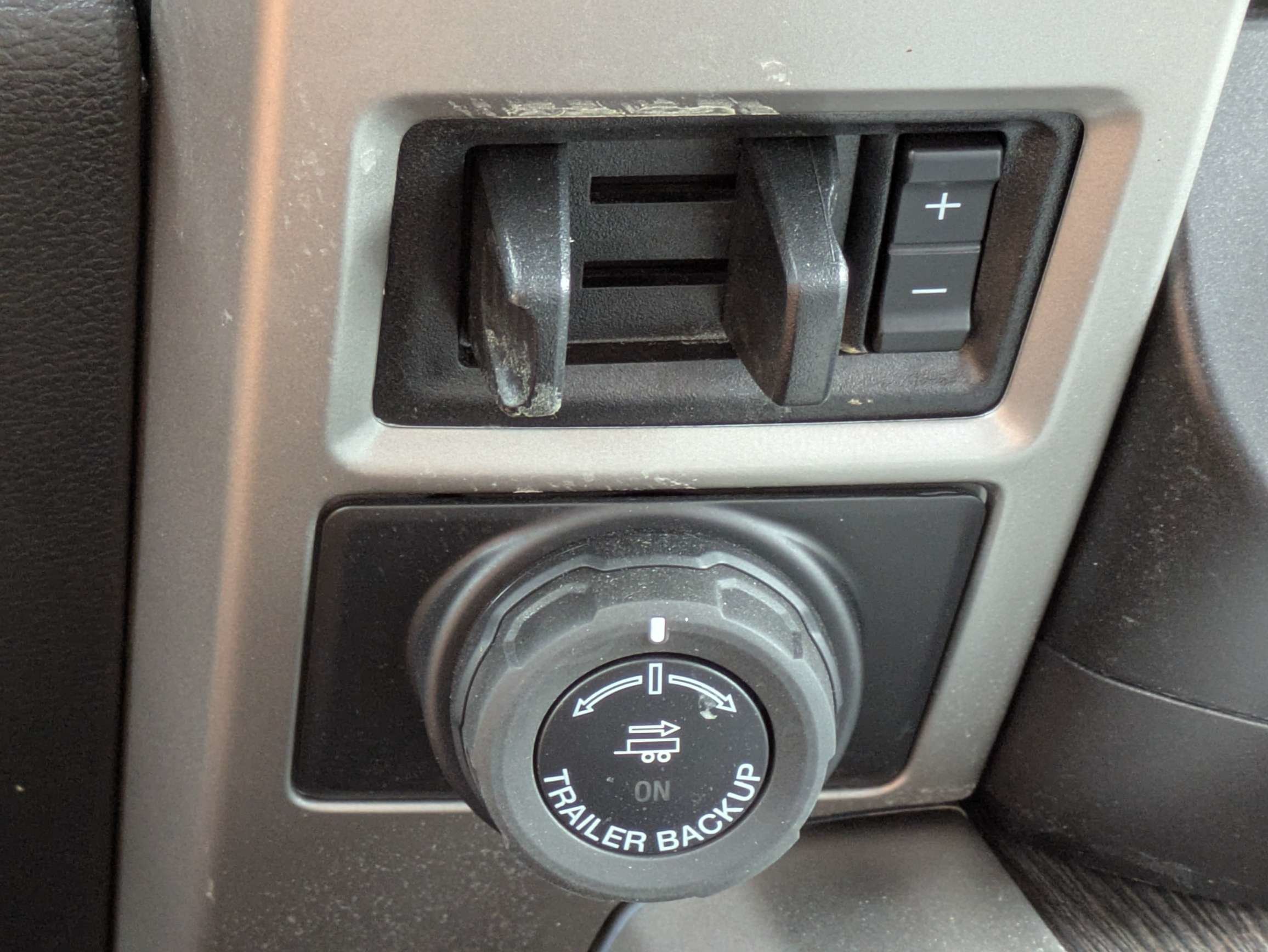 Used 2020 Velocity Blue Metallic Ford LARIAT image 31