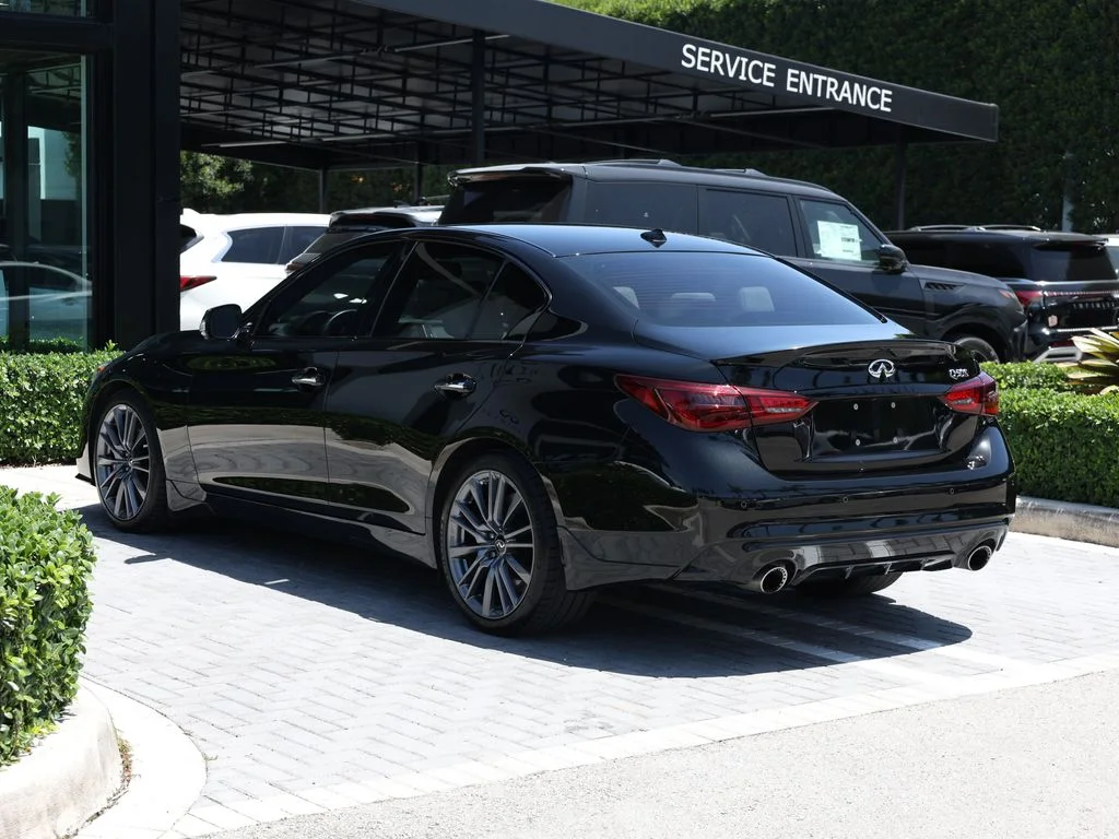 Certified Used 2023 Black INFINITI Red Sport 400 image 5