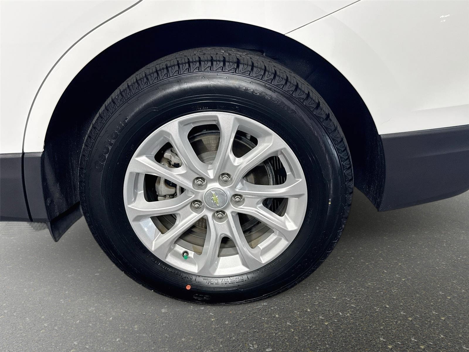 Used 2018 Summit White Chevrolet LT image 30