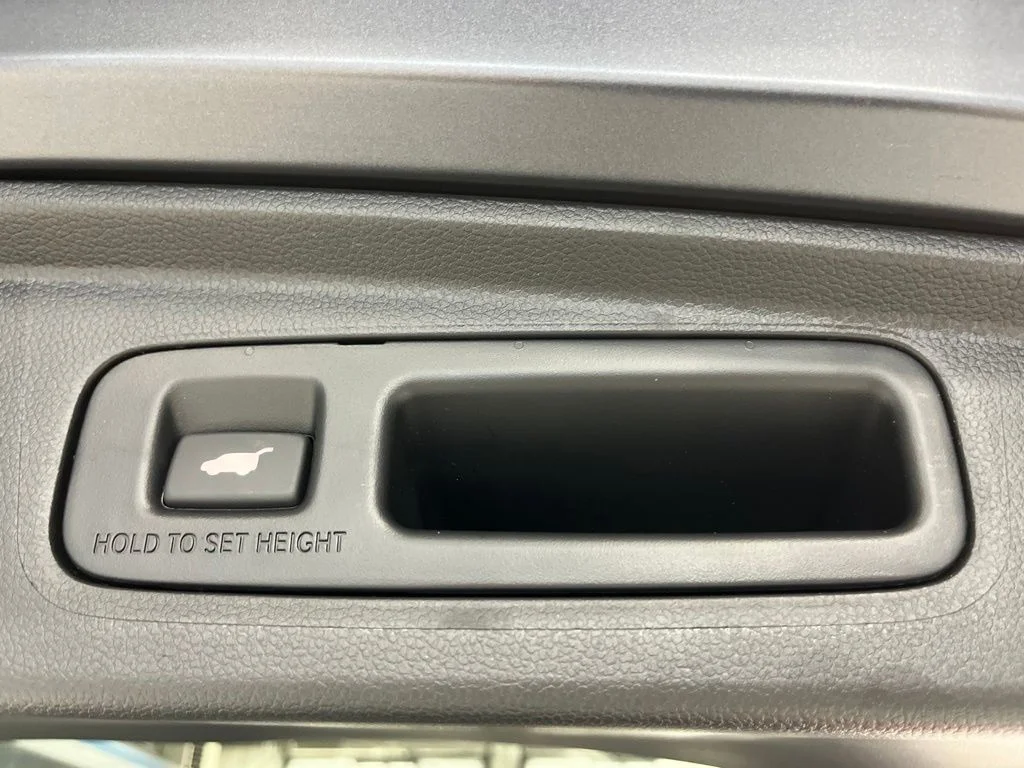 Used 2026 Meteorite Gray Metallic Honda EX-L image 32
