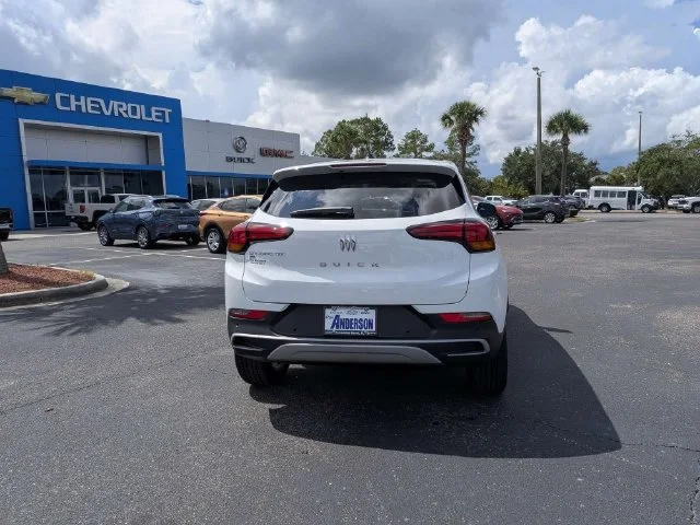 New 2026 Summit White Buick Preferred image 4