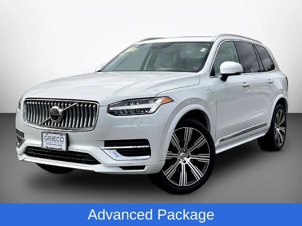 Used 2022 Crystal White Volvo T8 Inscription Extended Range 6P image 3