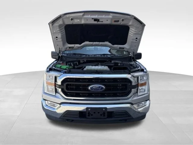 Used 2022  Ford XL image 36