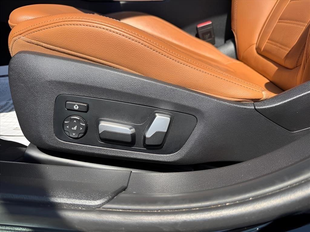 Used 2021 Portimao Blue Metallic BMW 330i image 18