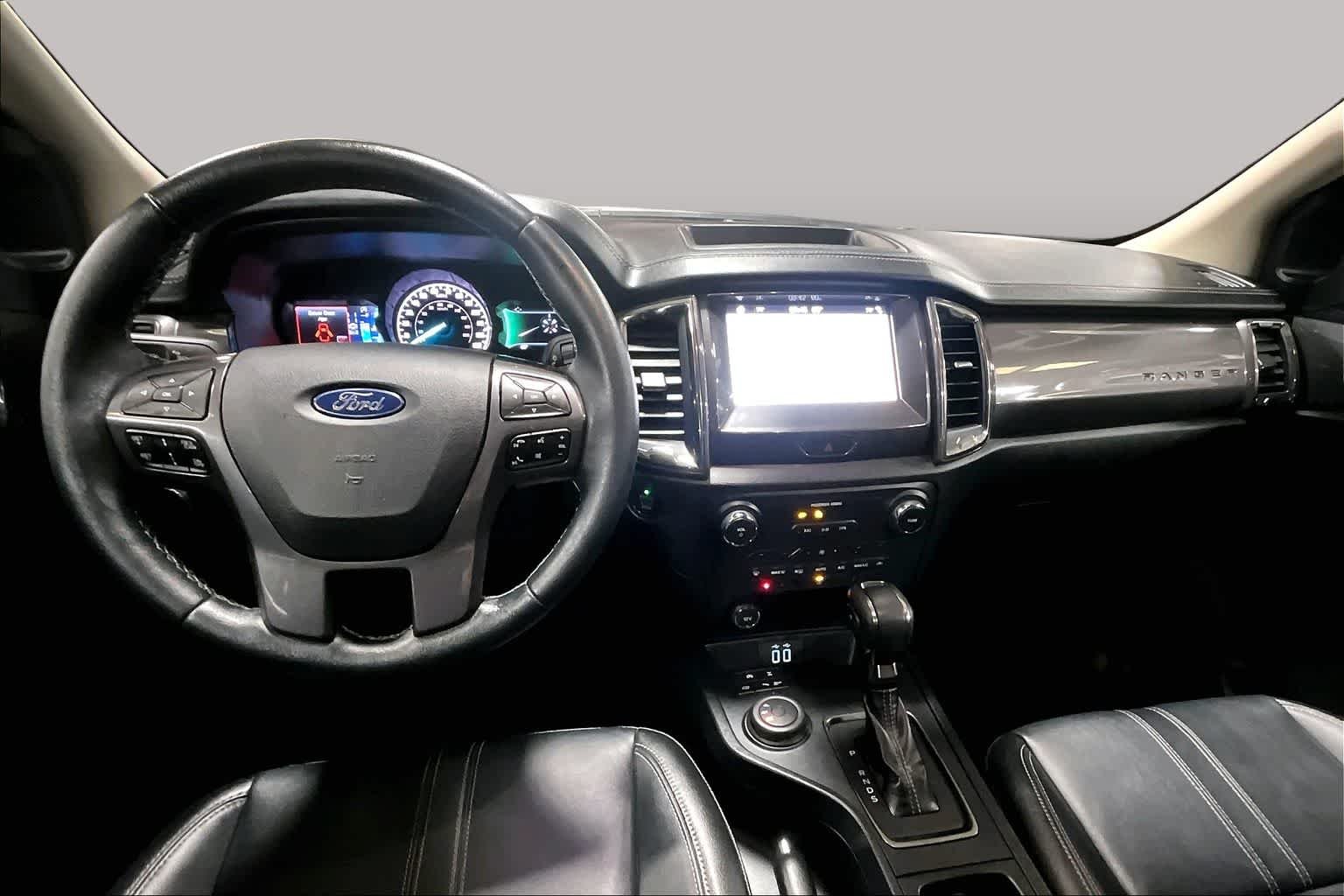 Used 2019 Magnetic Metallic Ford LARIAT image 14