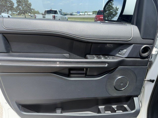 Used 2021 White Metallic Ford XLT image 9