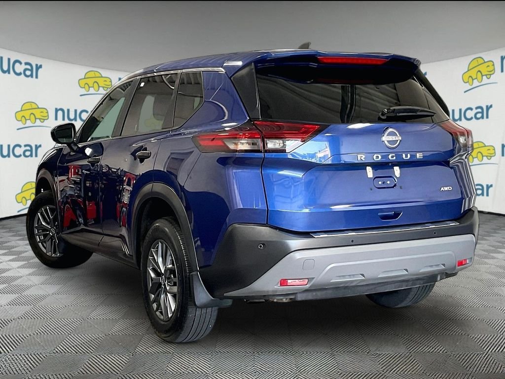 Used 2023 Blue Nissan S image 4