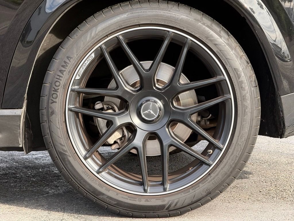 Used 2021 Obsidian Black Metallic Mercedes-Benz GLE 53 AMG® image 3