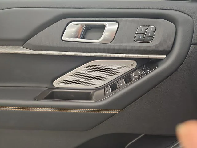 New 2026 Agate Black Metallic Ford Tremor® image 43