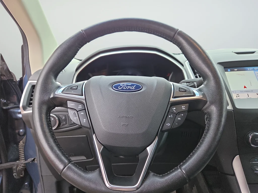 Used 2019 Blue Ford SEL image 28