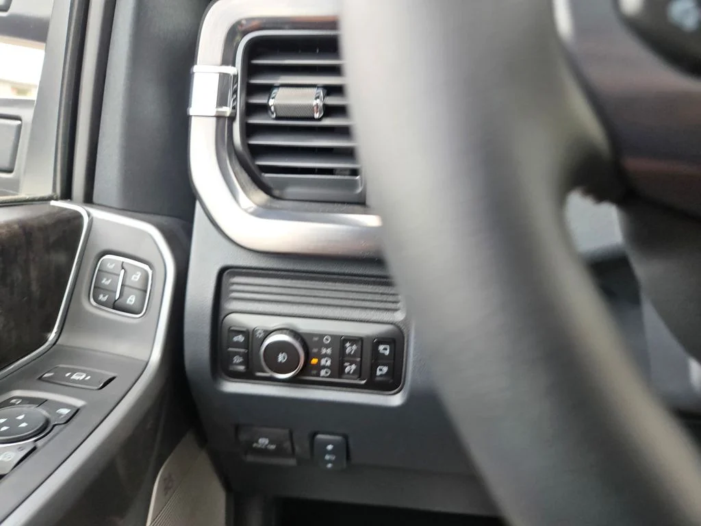 New 2026 Carbonized Gray Metallic Ford F-250® Lariat® image 12