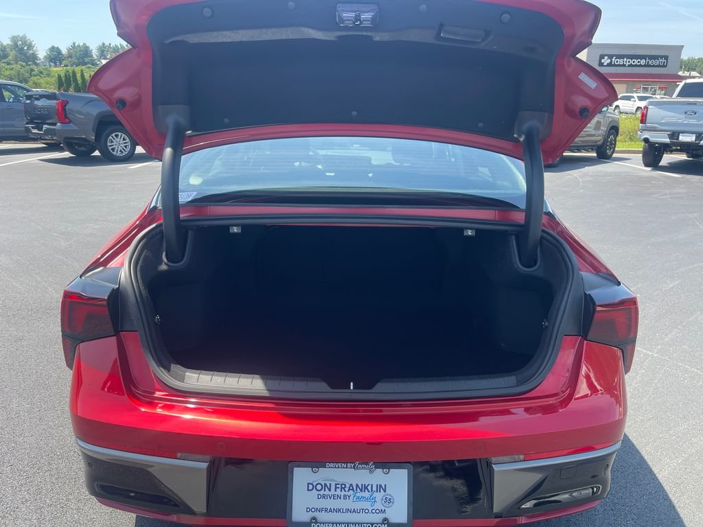 Used 2025 Red Kia LXS image 9