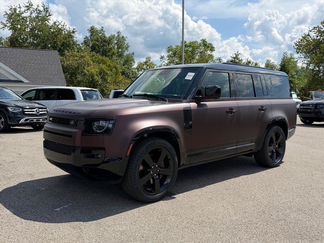 2026 Land Rover Defender X-Dynamic SE