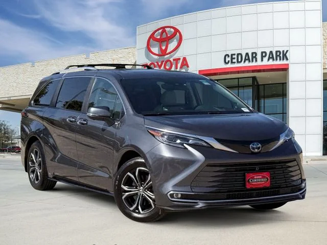 2025 Toyota Sienna Platinum