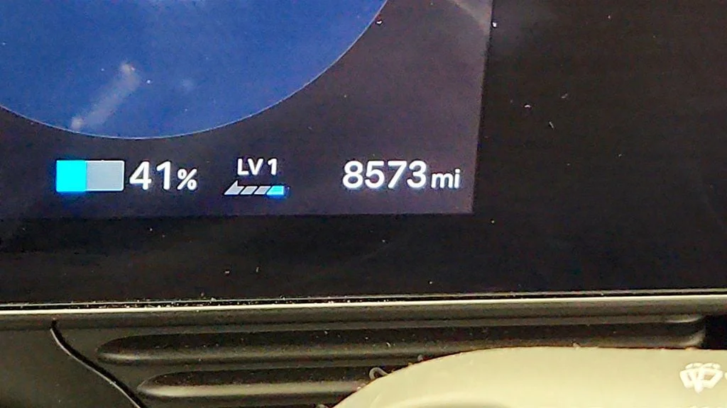 Used 2025 Digital Teal Hyundai Limited AWD image 15