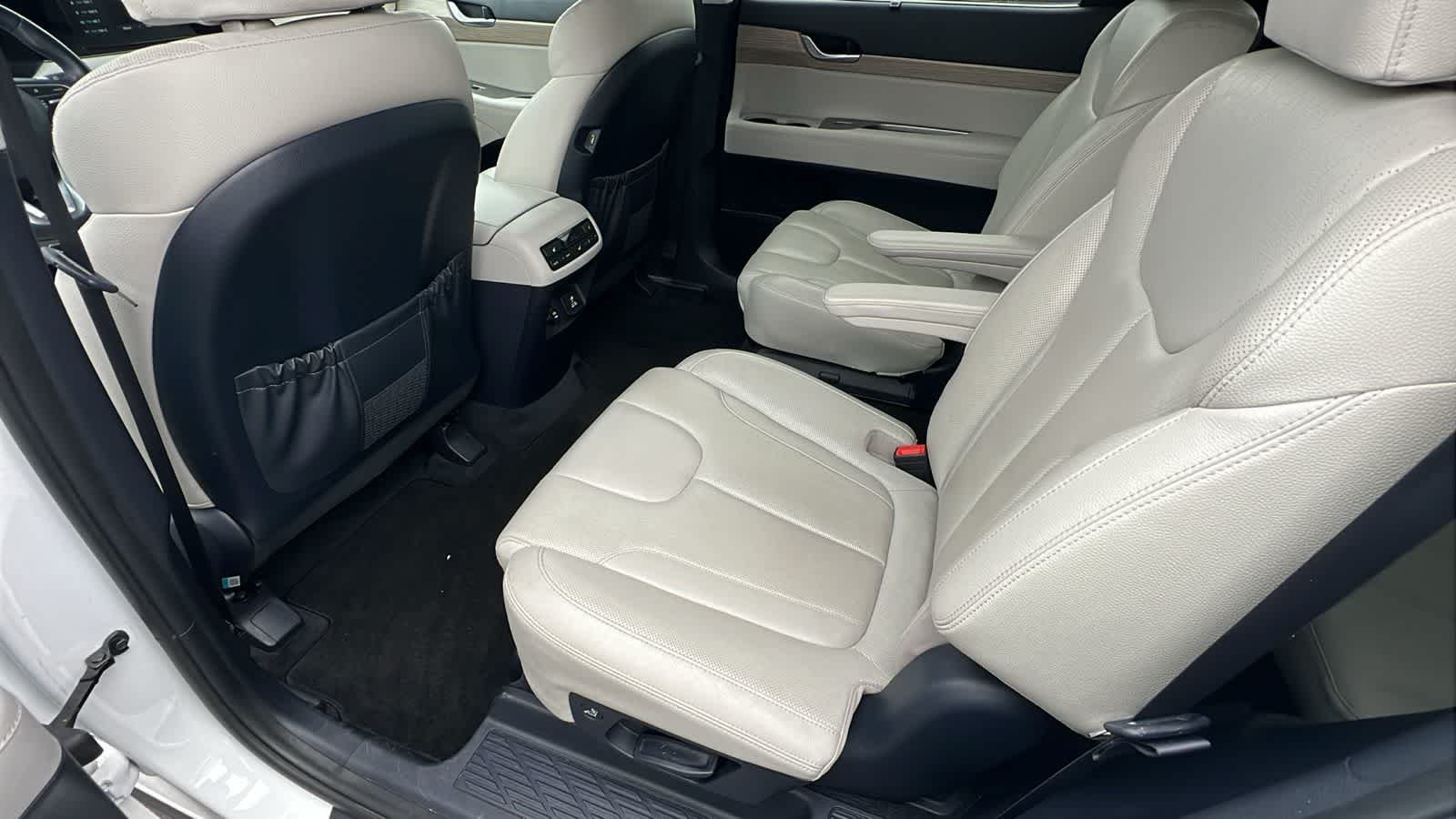 Used 2020 Hyper White Hyundai SEL image 24