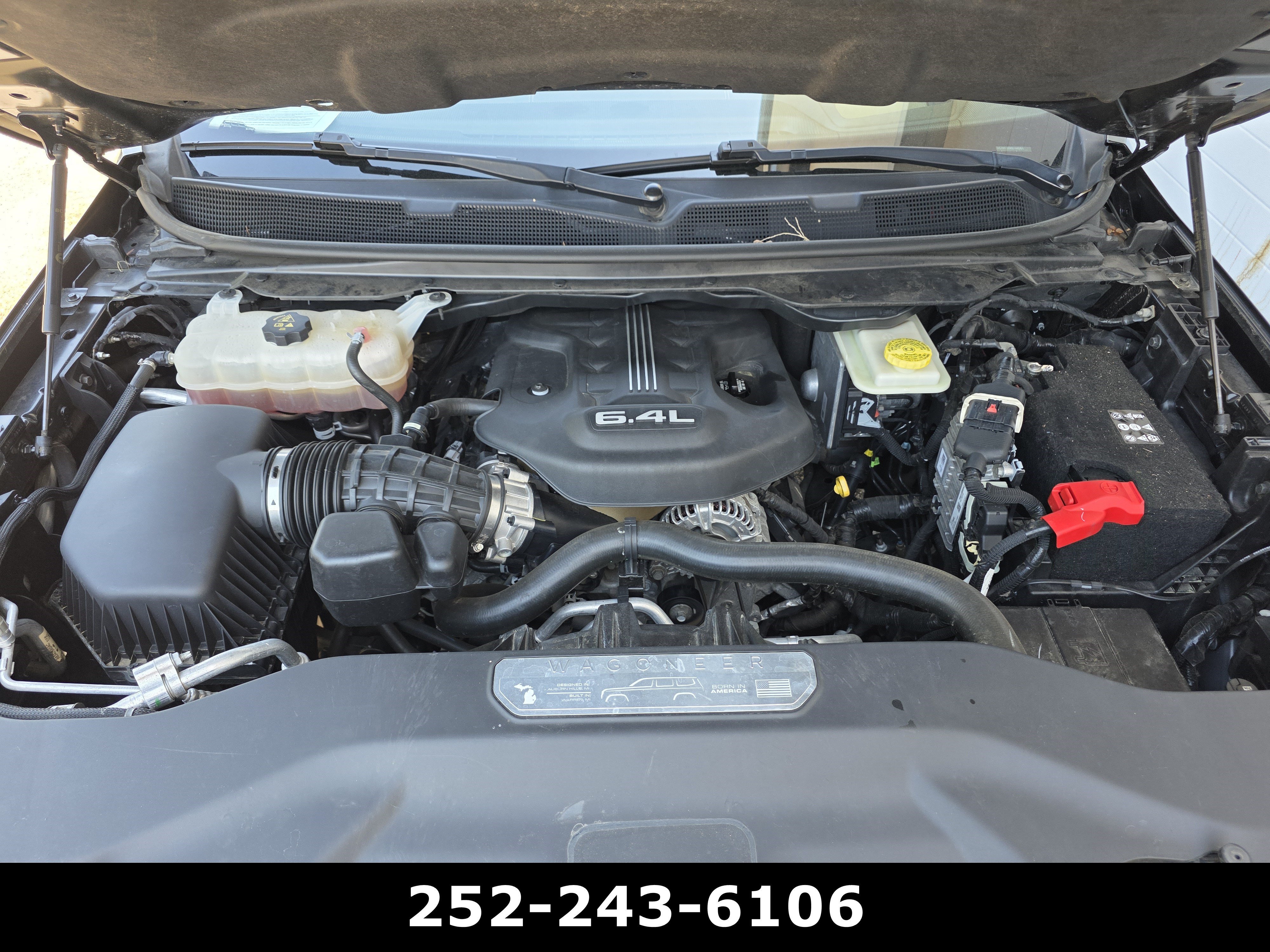 Used 2022 Diamond Black Crystal Pearlcoat Jeep Series II image 26