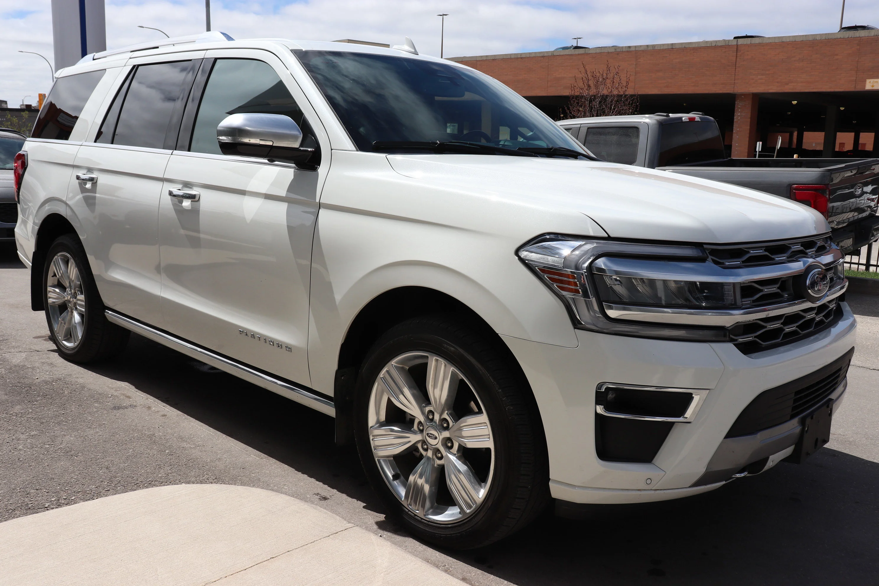 Certified Used 2023 White Ford Platinum 4x4 image 5