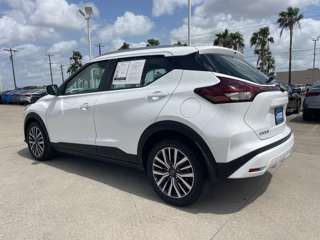 Used 2024 White Nissan SV image 3