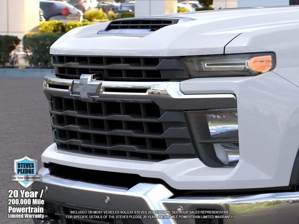 New 2026 Summit White Chevrolet LT DRW image 13