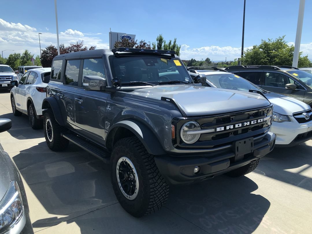 Used 2023 Gray Ford Outer Banks image 3