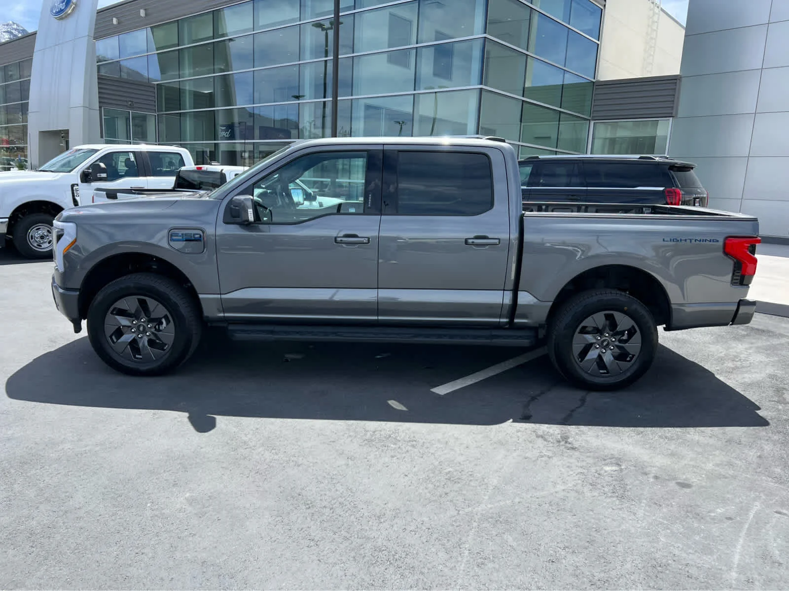 Used 2025 Light Blue Clearcoat Metallic Ford LARIAT image 12