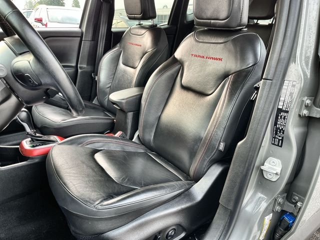 Used 2021 Gray Jeep Trailhawk image 15