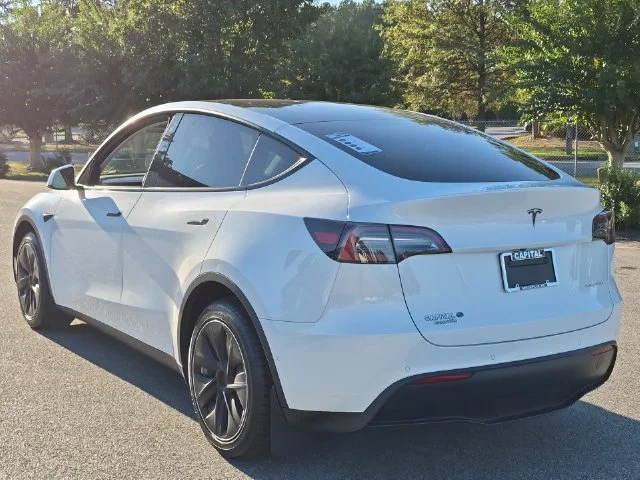 Used 2021 White Tesla Long Range image 5