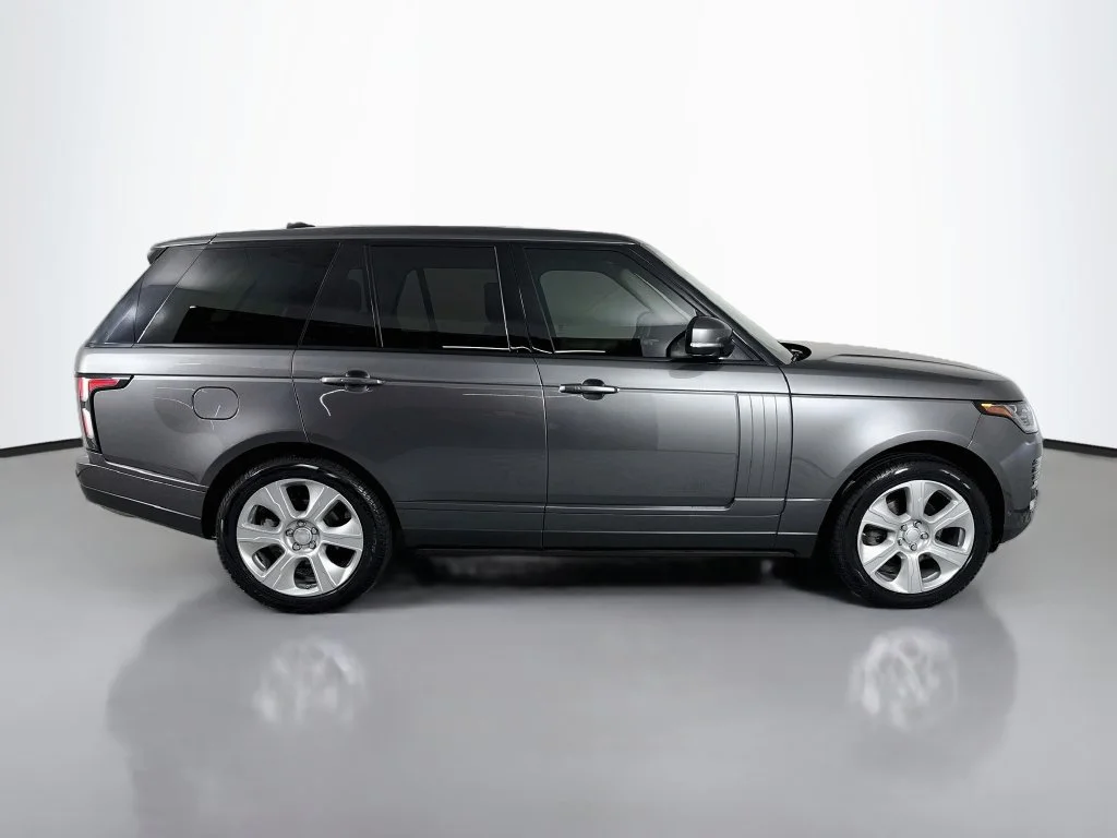 Used 2018 Gray Land Rover HSE image 8