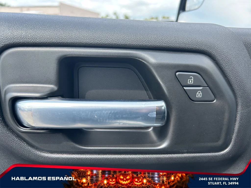 New 2026 Summit White GMC Pro image 12
