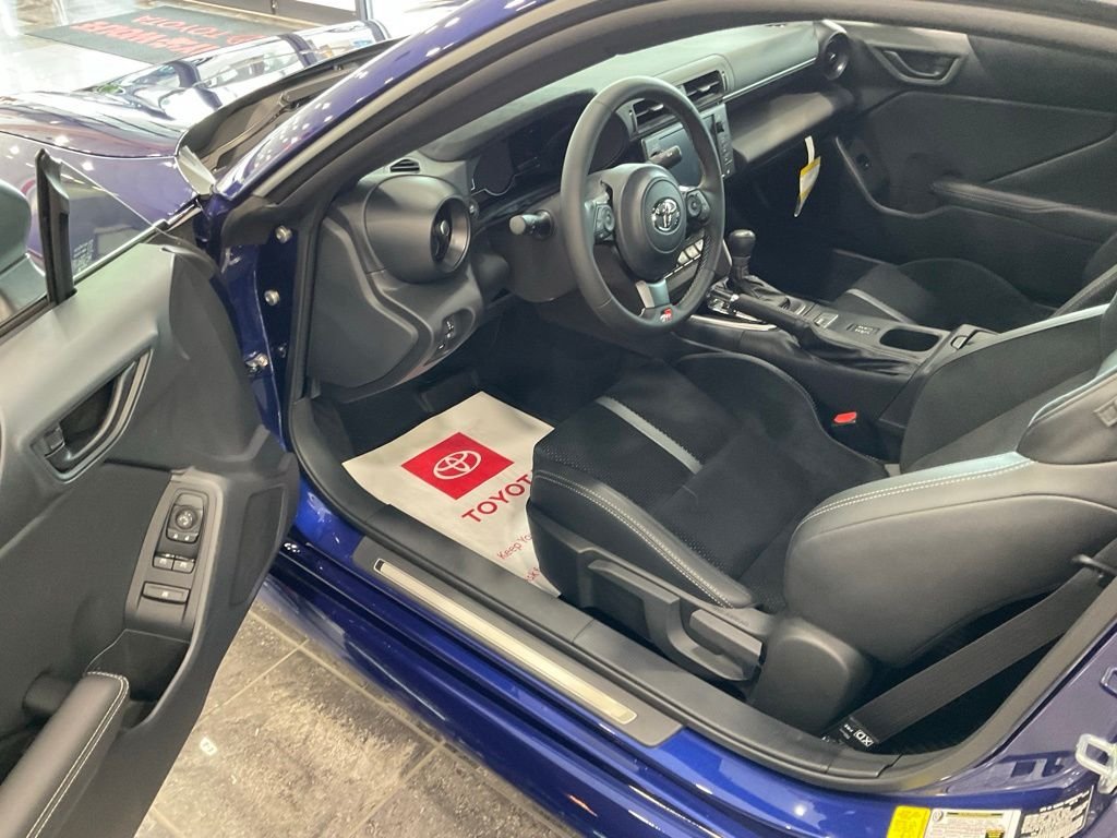 New 2026 Trueno Blue Toyota GR86 Premium image 7
