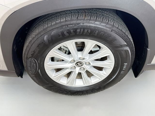 Used 2026 Silver Toyota XLE image 32