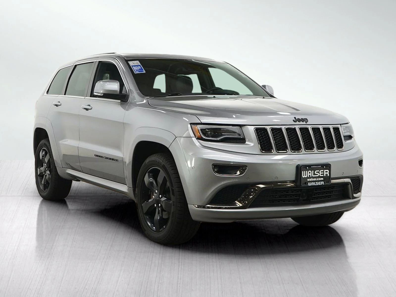 Used 2015 Billet Silver Metallic Clearcoat Jeep High Altitude image 7